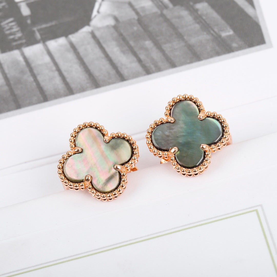 VCA Clover Earstud